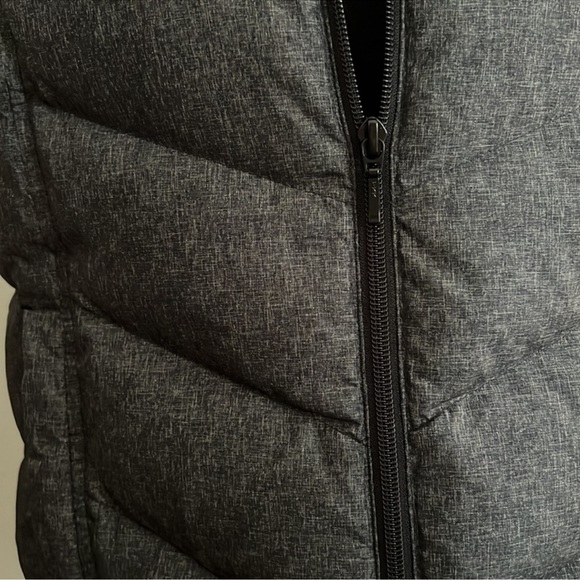 Lands’ End Vest, Like New, M/P - Picture 6 of 8